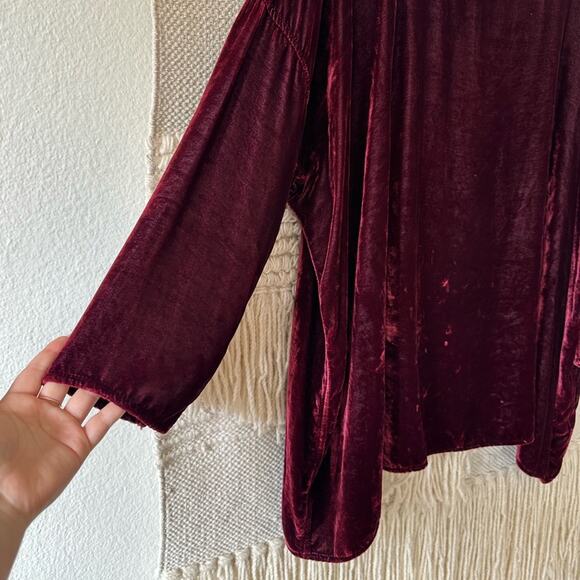 CP Shades Sibella Velvet Top - Picture 5 of 6